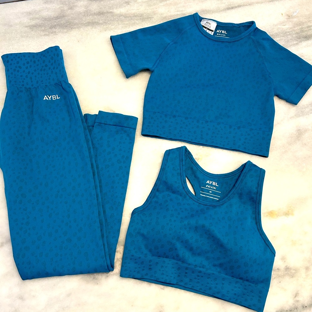 AYBL SMALL Evolve Speckled Seamless Workout 3 piece set